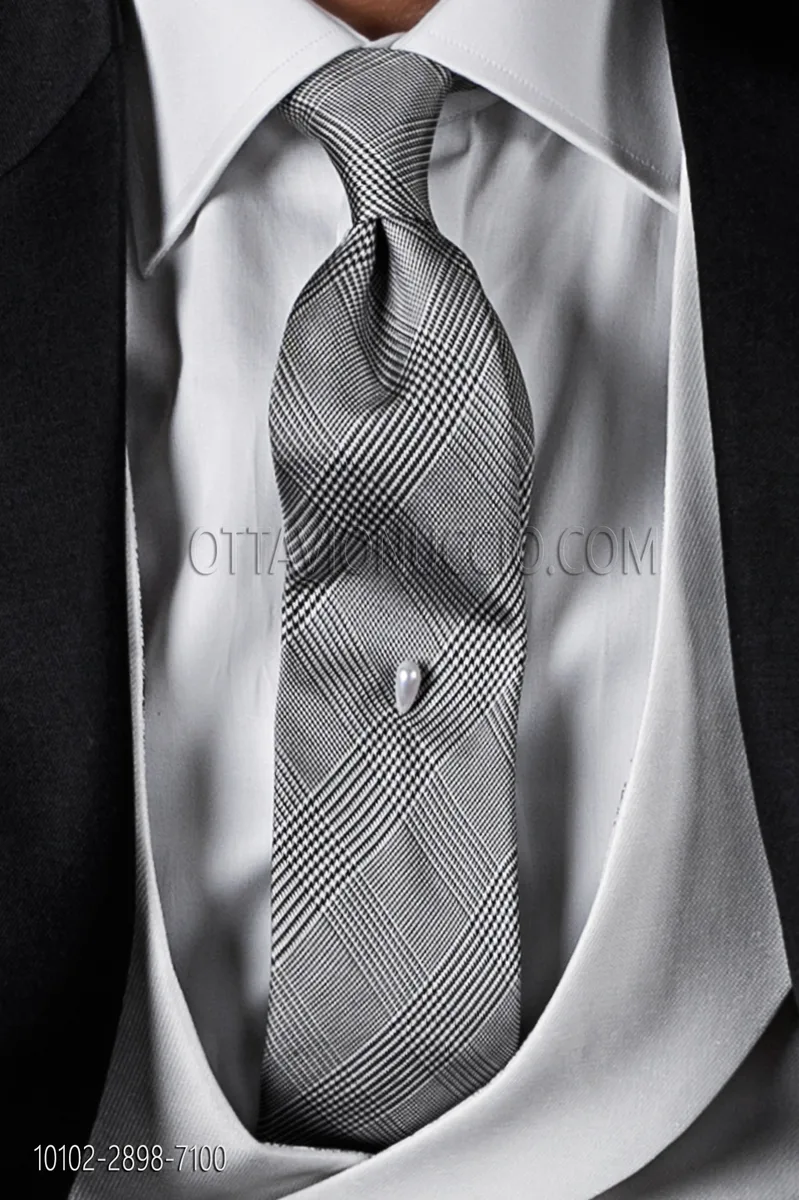 Pure Prince of Wales silk tie