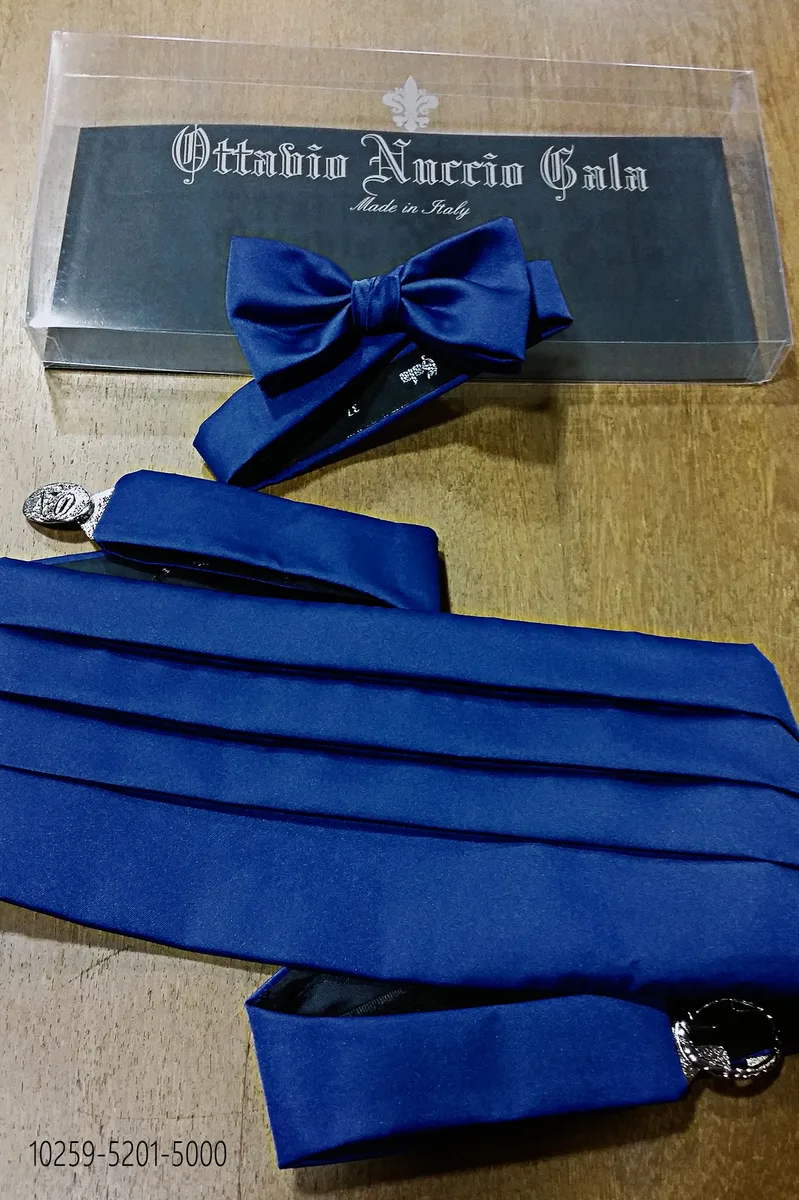 Fascia 4 pieghe in raso blu