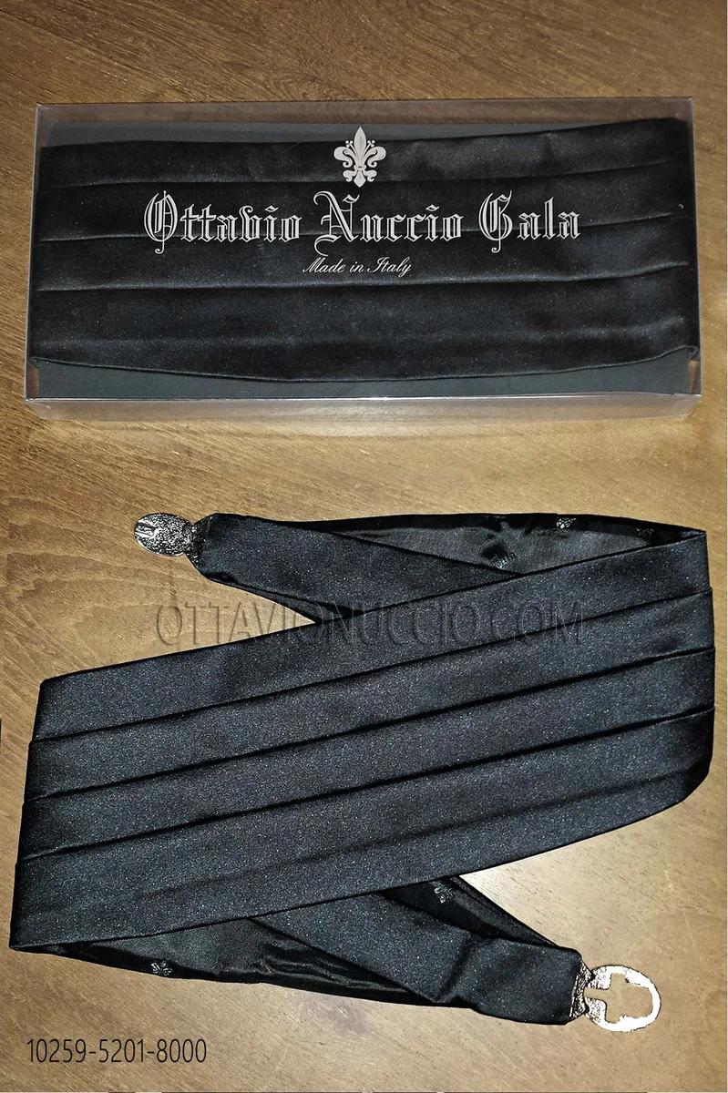 Kummerbund mit 4 Faltungen, schwarz, aus Satin