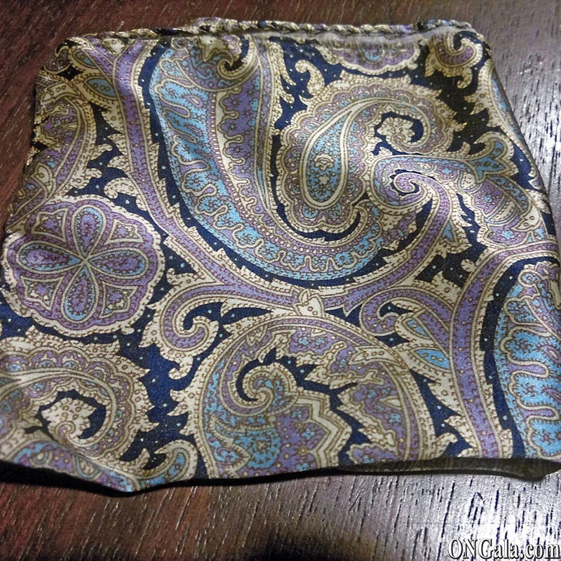 Fazzoletto in seta disegno cachemire blu
