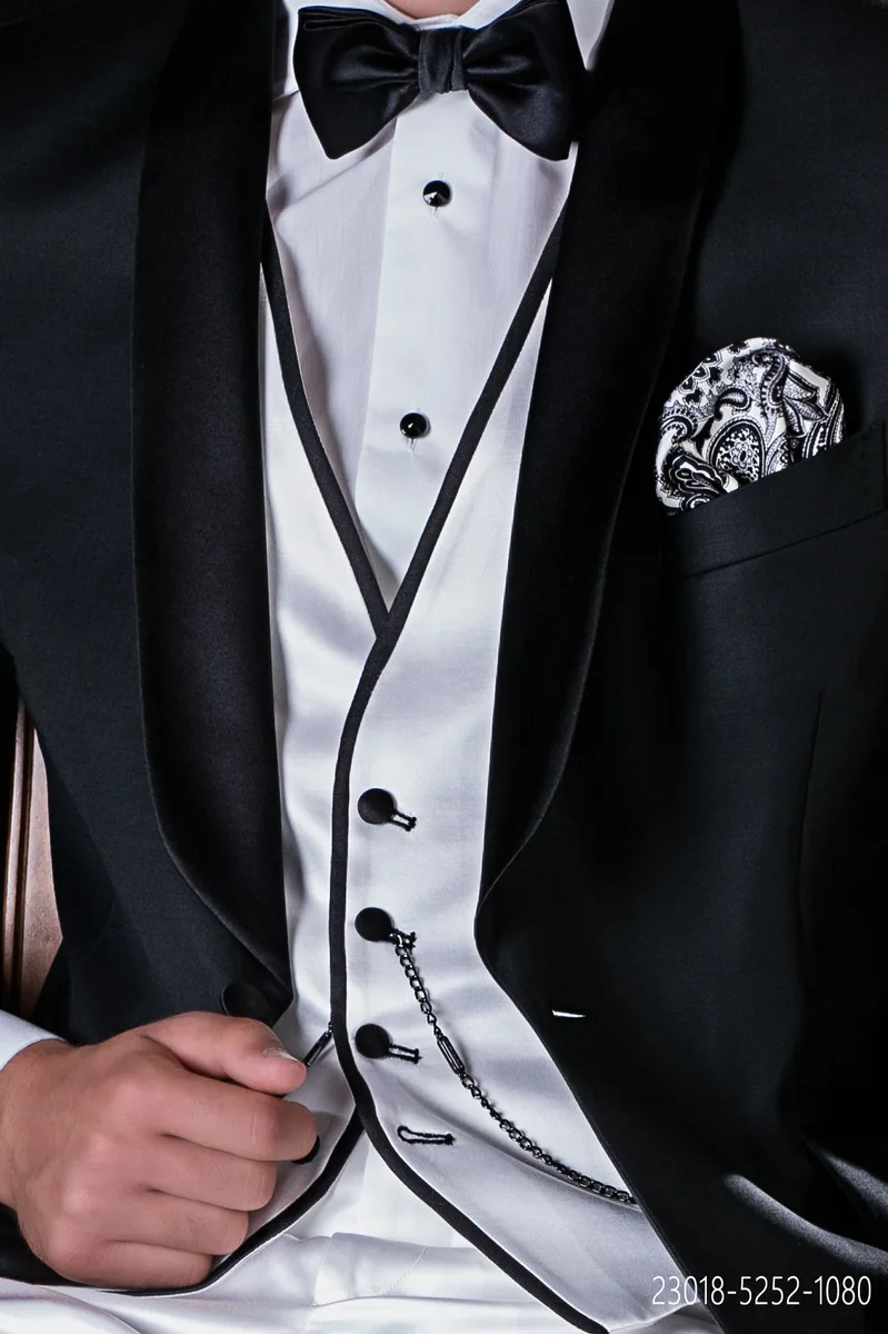 Gilet 4 bottoni bianco con profili neri