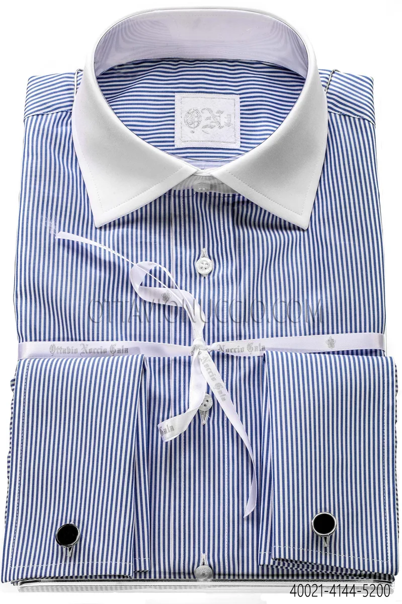 Camicia bianca a righe blu in cotone con collo a contrasto