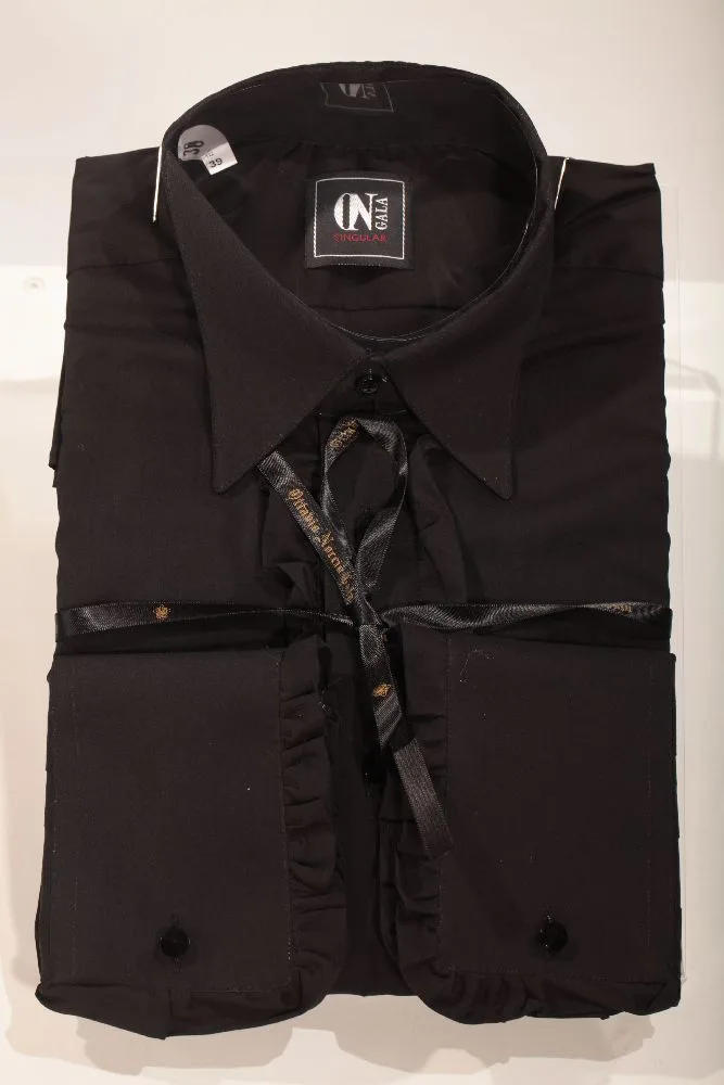 Camicia nera con volant