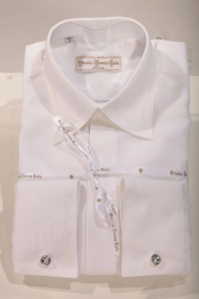Camicia in microfibra bianca ricamo fiori