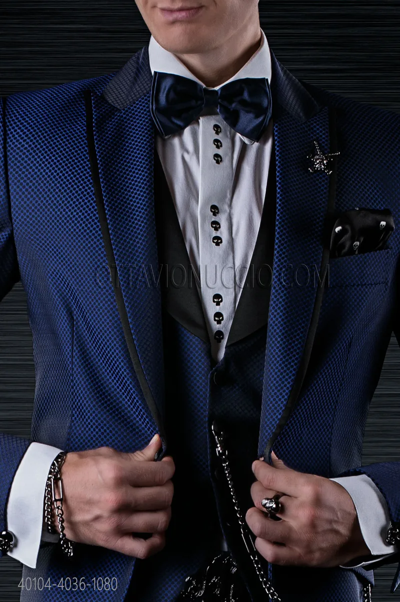 Camicia bianca con applicazione teschi