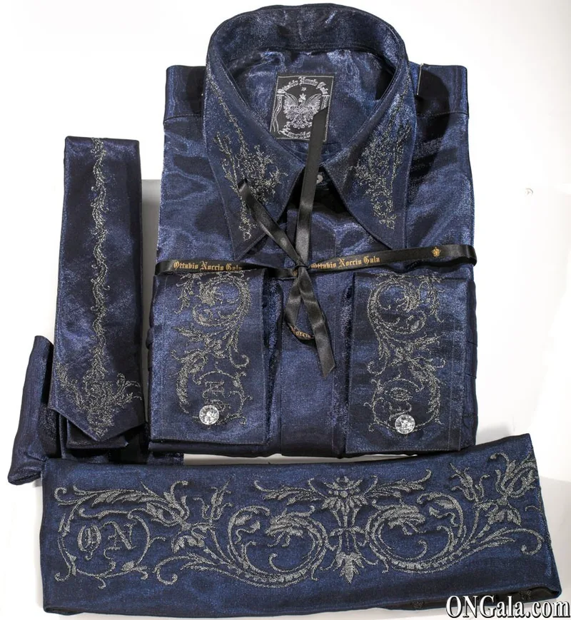 Camicia, Cravatta e Fascia in tessuto lurex blu con ricamo