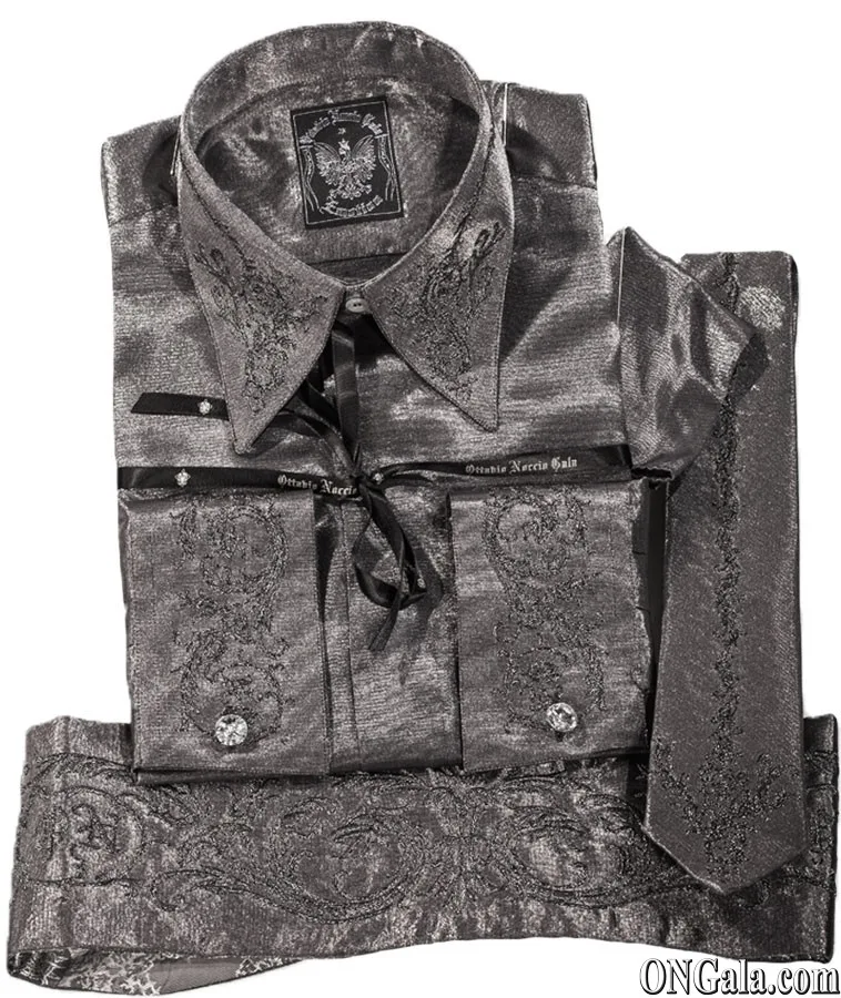 Camicia, Cravatta e Fascia in tessuto lurex grigio con ricamo