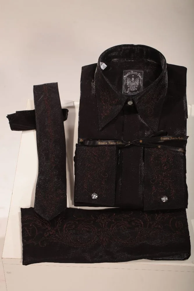 Camicia, Cravatta e Fascia in tessuto lurex nero con ricamo