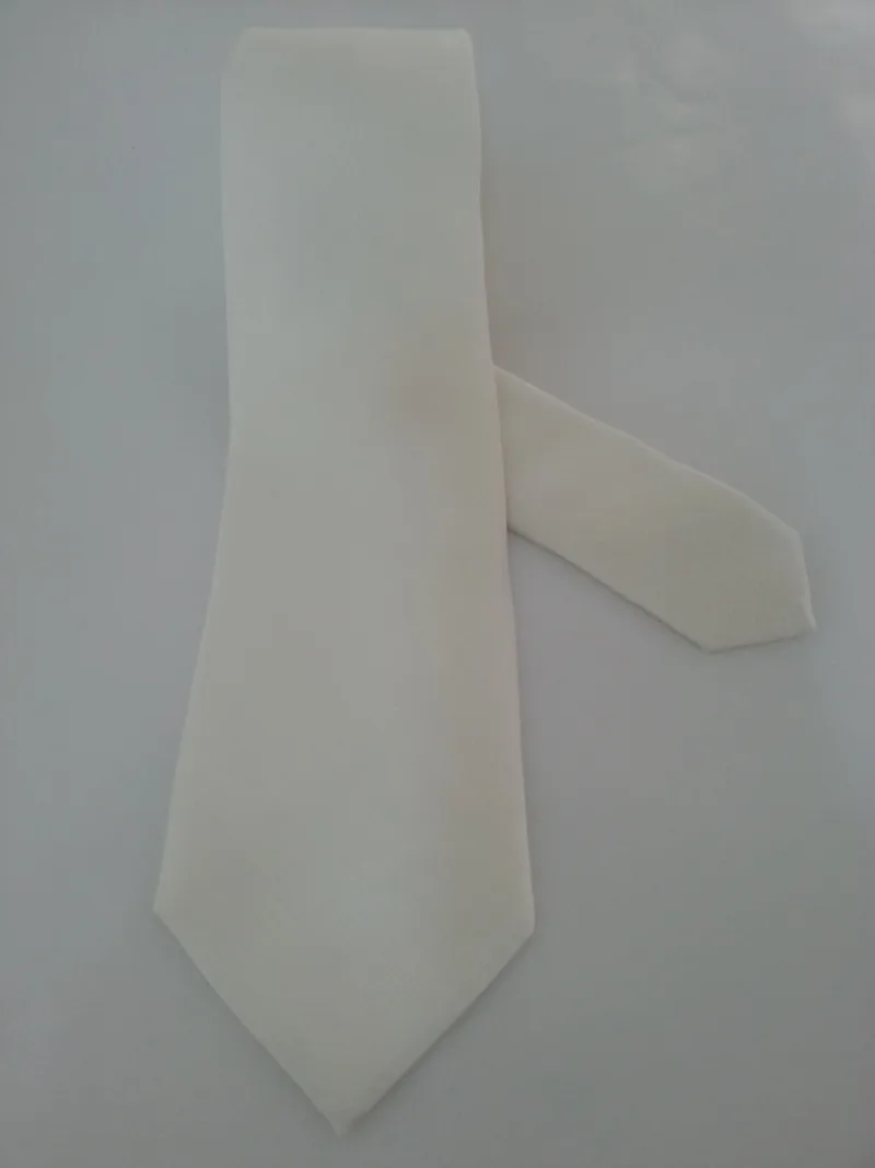 Cravatta e fazzoletto in lurex avorio