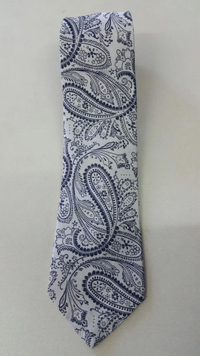Cravatta e Fazzoletto in seta Jacquard bianco e blu