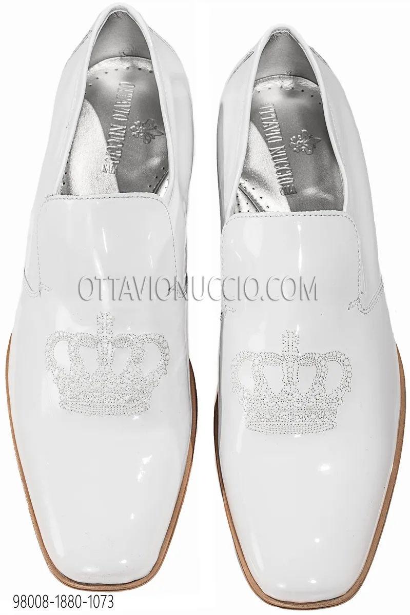 Slipper blanca con bordado corona plata