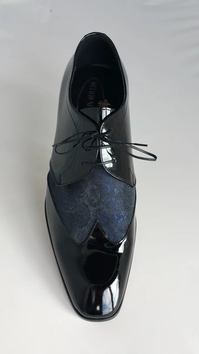 Scarpa allacciata bicolore nero - damascato blu