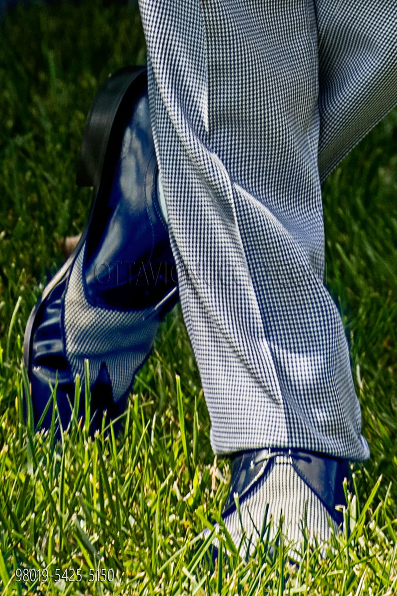 Scarpa vernice blu e Pied-de-poule blu