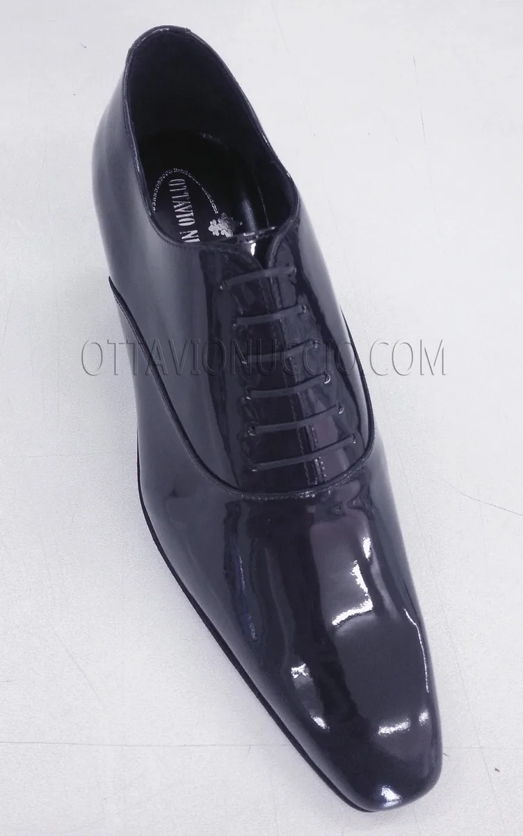 Scarpa francesina in vernice blu