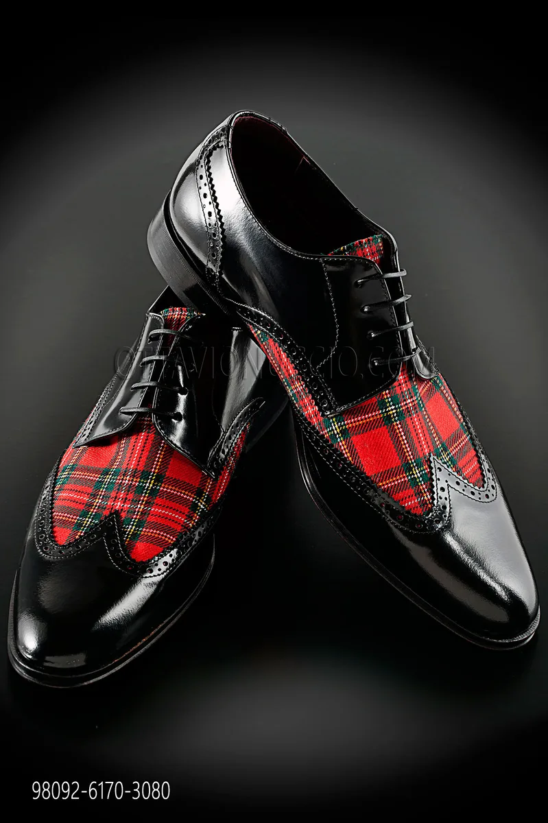 Scarpa bicolore allacciata 4 fori inserto tartan rosso