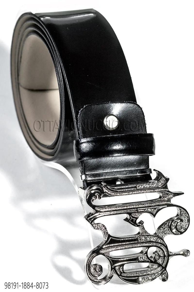 Gürtel aus schwarze Leder mit silber ON Gürtelschnalle