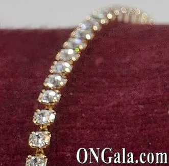 Cadenita dorada con strass cristal