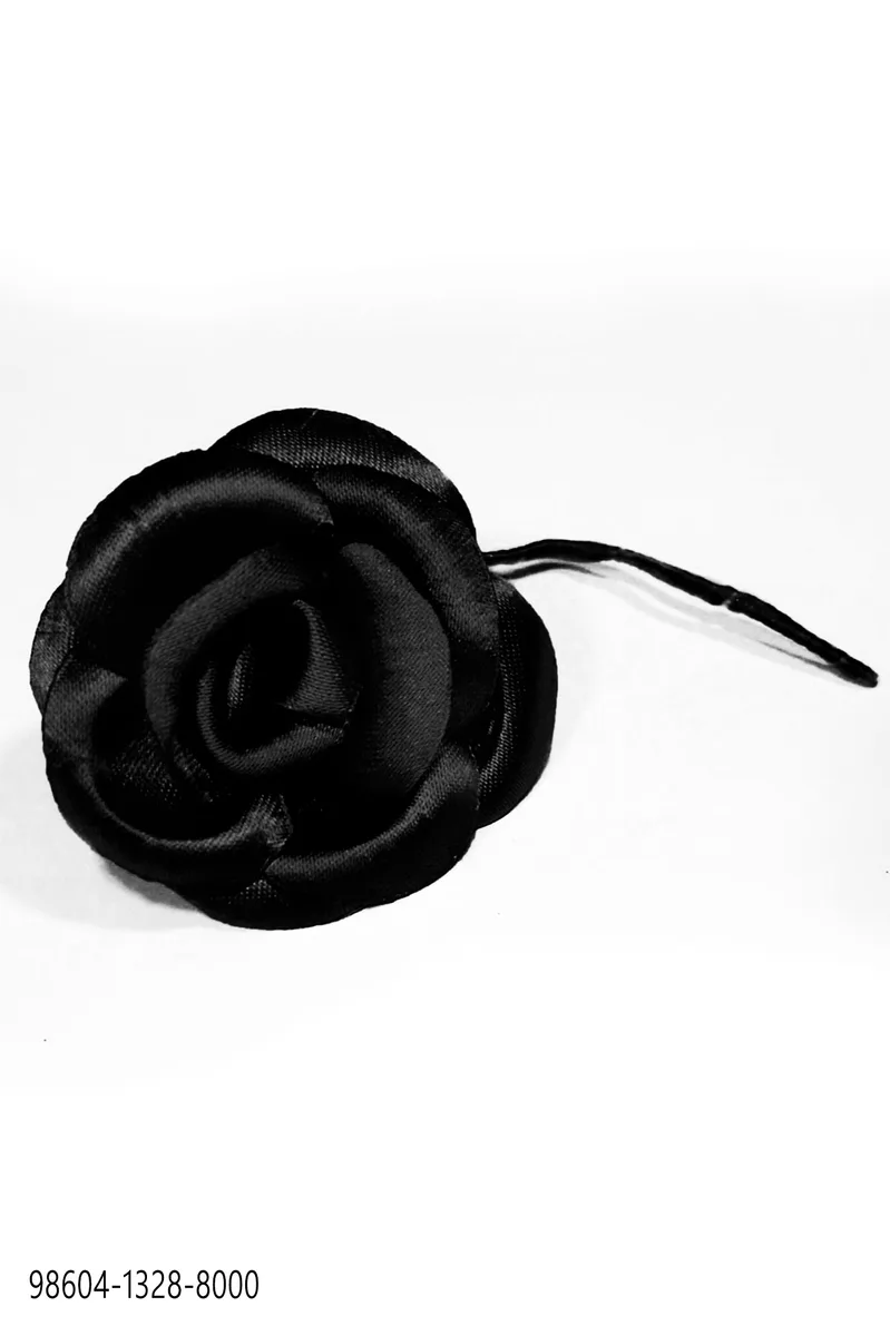 Fiore in raso nero