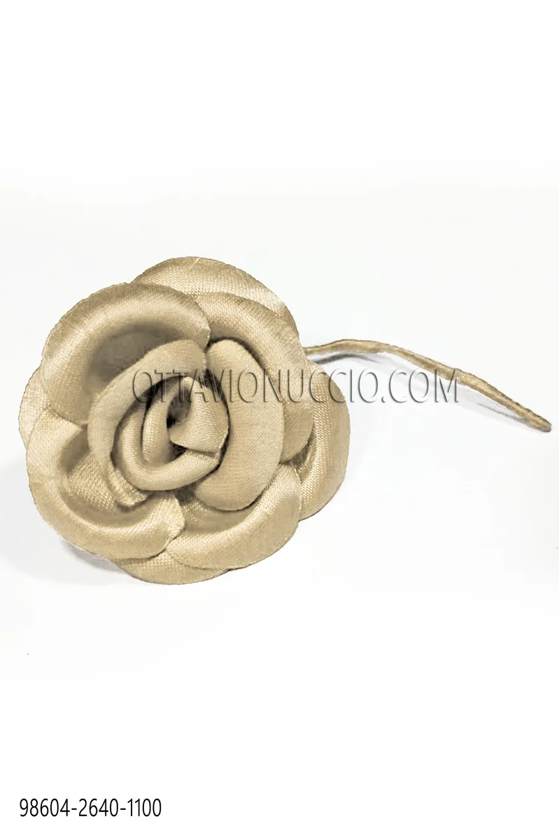 Fiore in raso crema