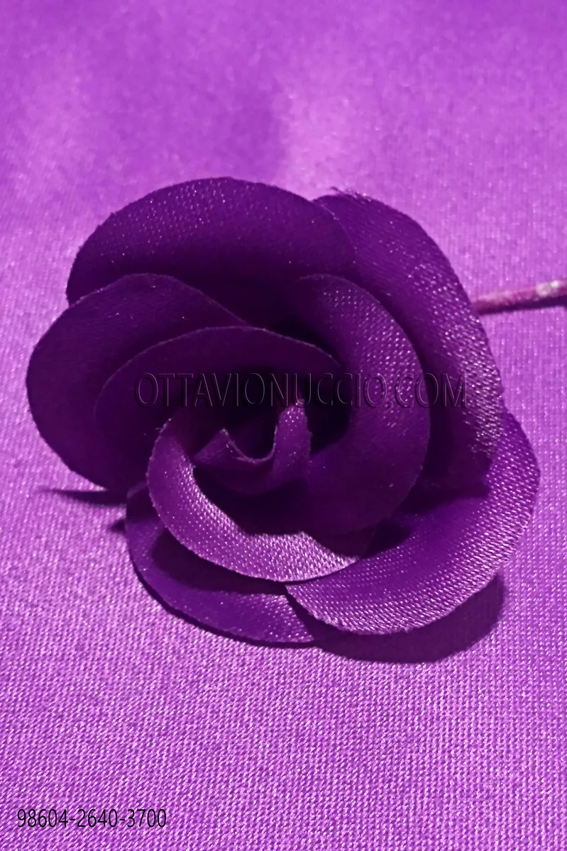 Fiore in raso viola