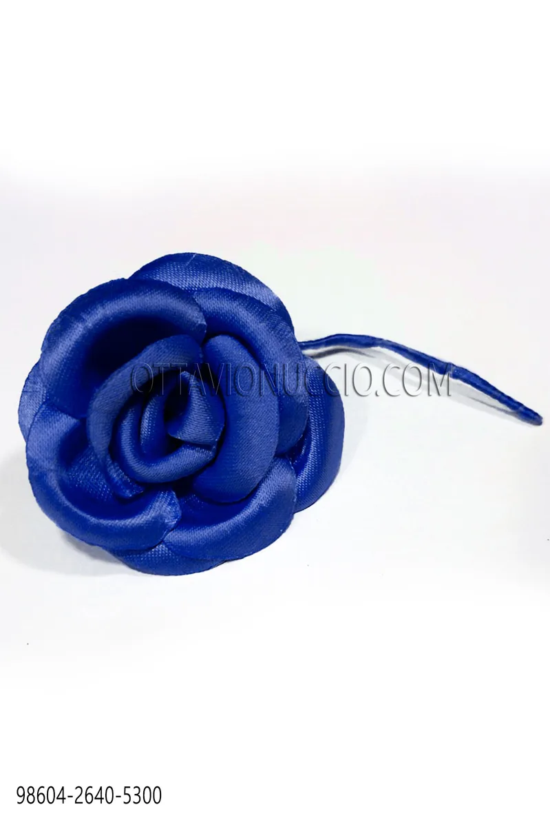 Fiore in raso blu royal