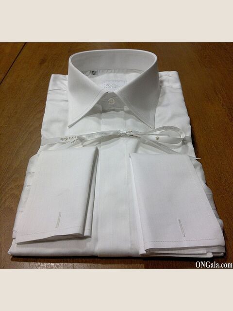 Camicia bianca in satin di cotone con doppio polso