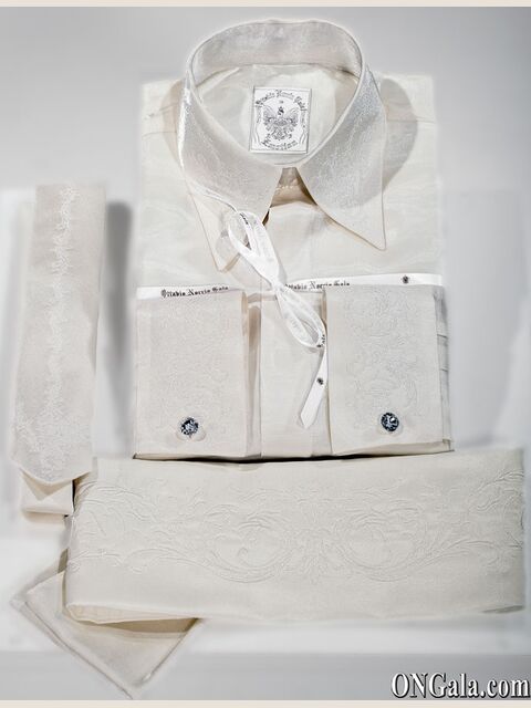 Camicia, Cravatta e Fascia in tessuto lurex bianco naturale con ricamo