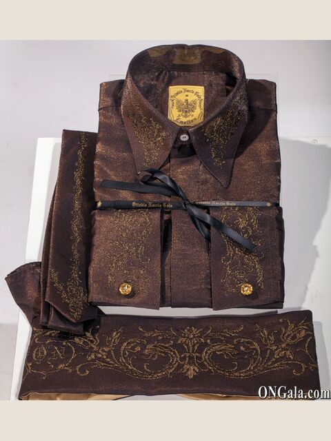 Camicia, Cravatta e Fascia in tessuto lurex marrone con ricamo