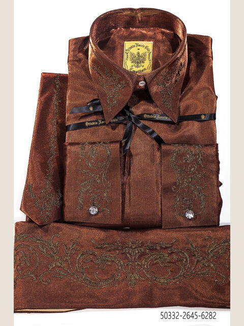 Camicia, Cravatta e Fascia in tessuto lurex marrone con ricamo