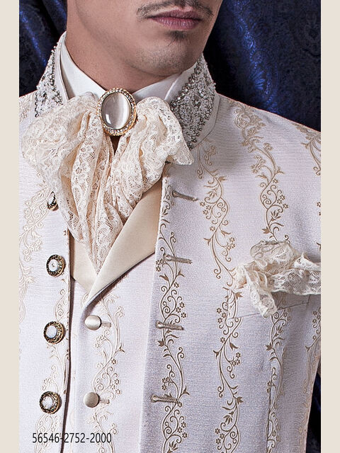 Plastron dorato annodato in pizzo