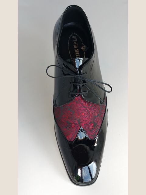 Scarpa allacciata bicolore nero - damascato rosso