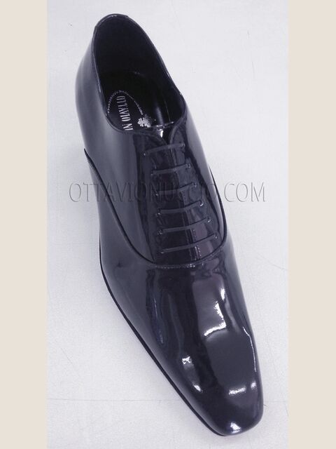 Scarpa francesina in vernice blu