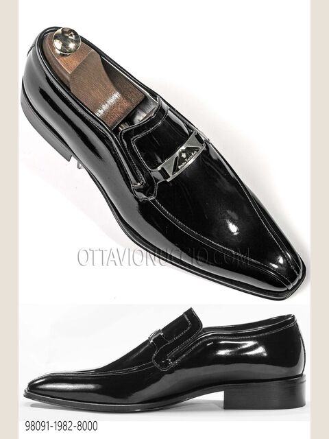Scarpa in vernice nera