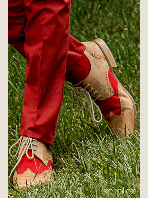 Scarpa bicolore allacciata 4 fori inserto raso rosso