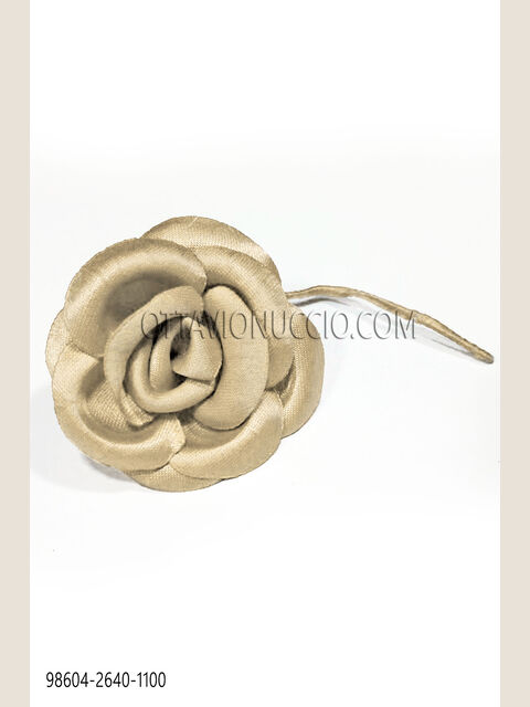 Fiore in raso crema