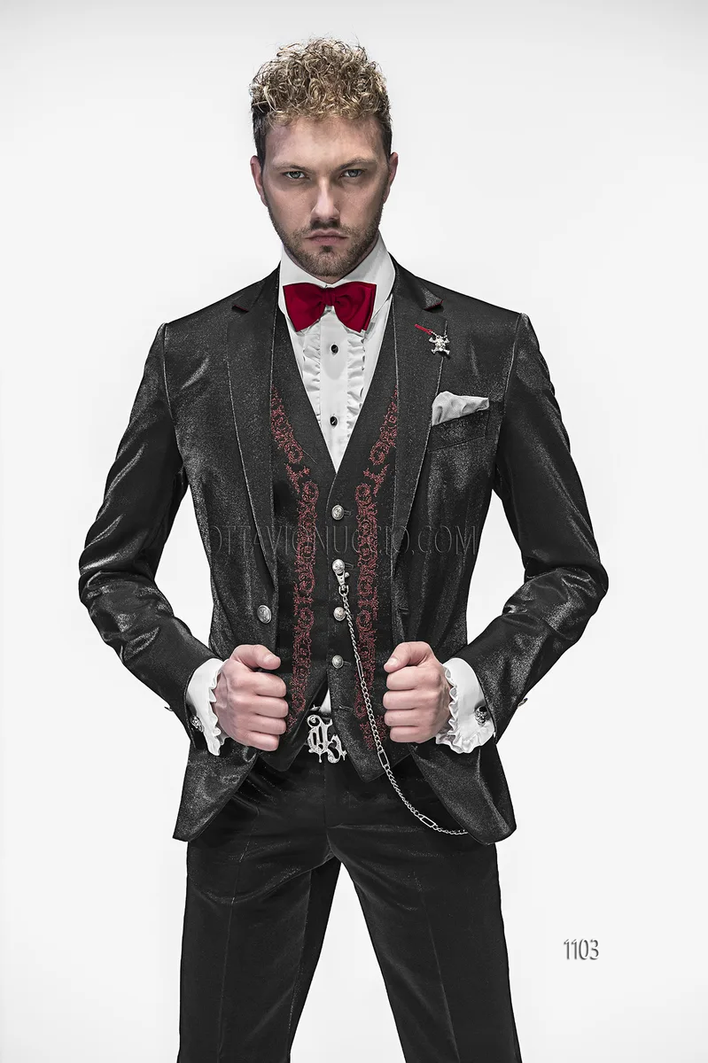 Abito nero lucido da sposo con gilet ricamato rosso 1