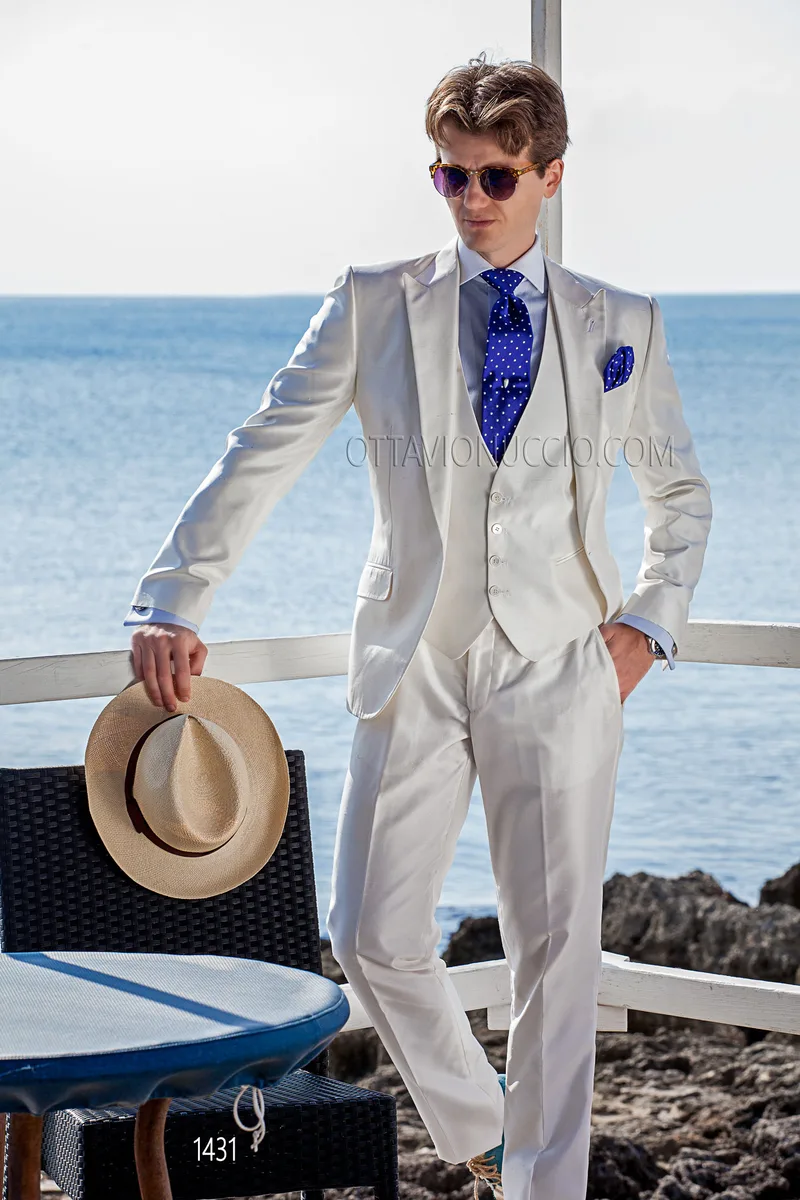 Abito bianco stile hipster in shantung di misto seta con gilet a tono 1