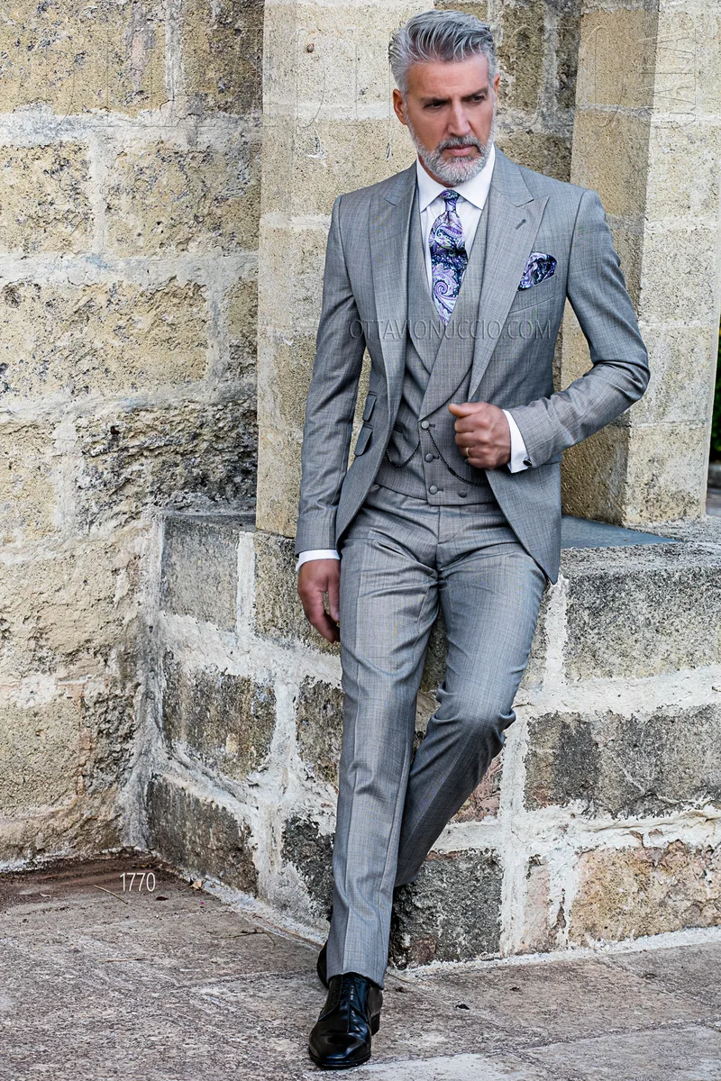 Abito sposo casual grigio chiaro tre pezzi 1