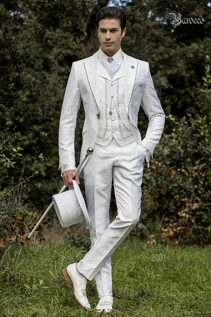 Abito sposo damascato barocco bianco con strass crystal 1