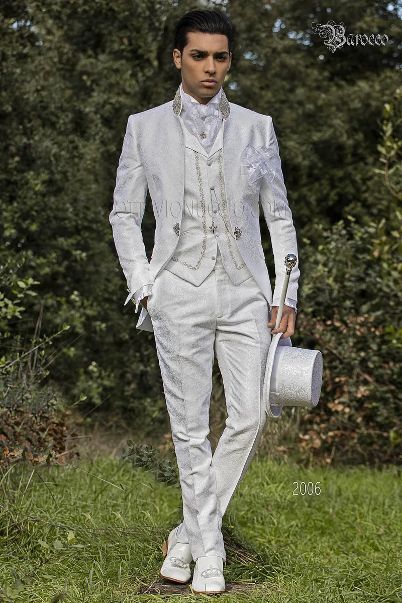 Vestito damascato da sposo stile barocco bianco 1