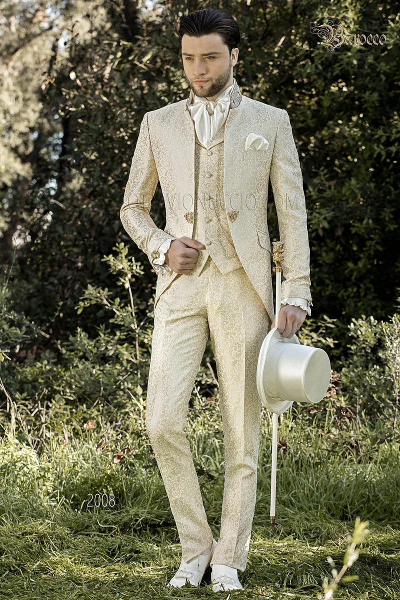 Abito coreano uomo damascato beige stile barocco 1