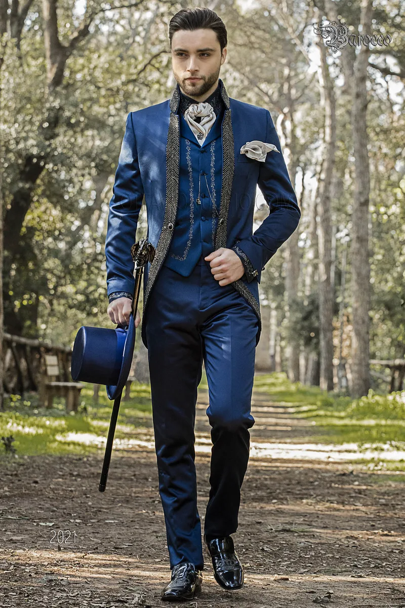 Abito stile barocco raso blu con passamanerie cristallo fumè 1