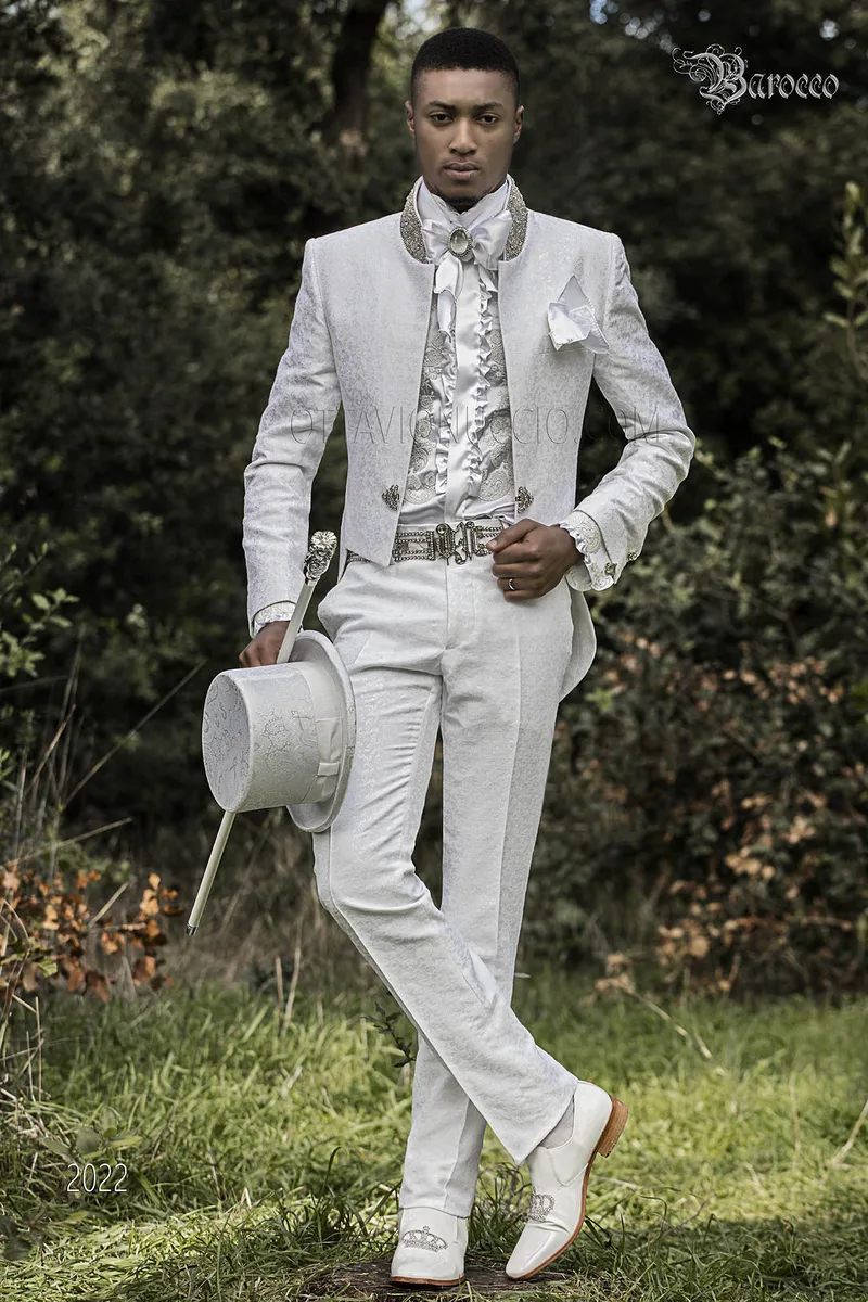Frak abito sposo stile barocco damascato bianco 1