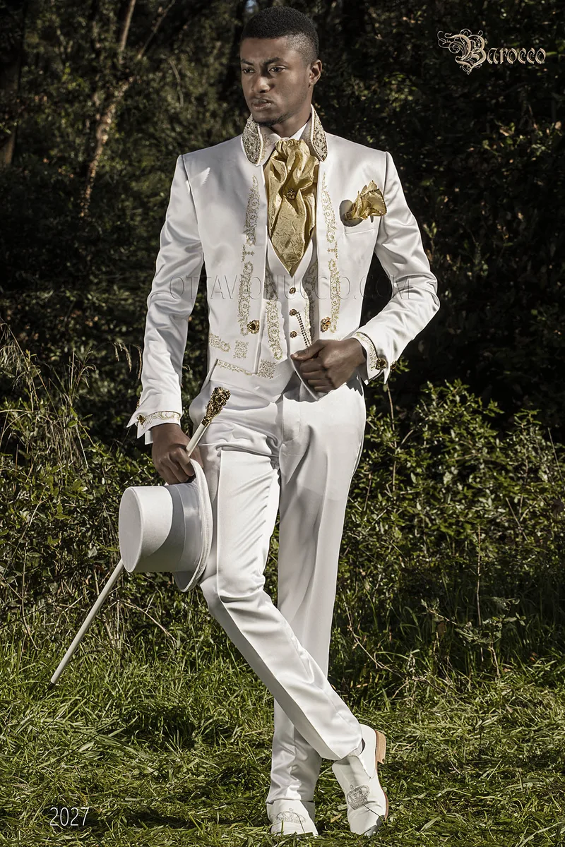 Frak sposo stile barocco bianco ricamato oro 1