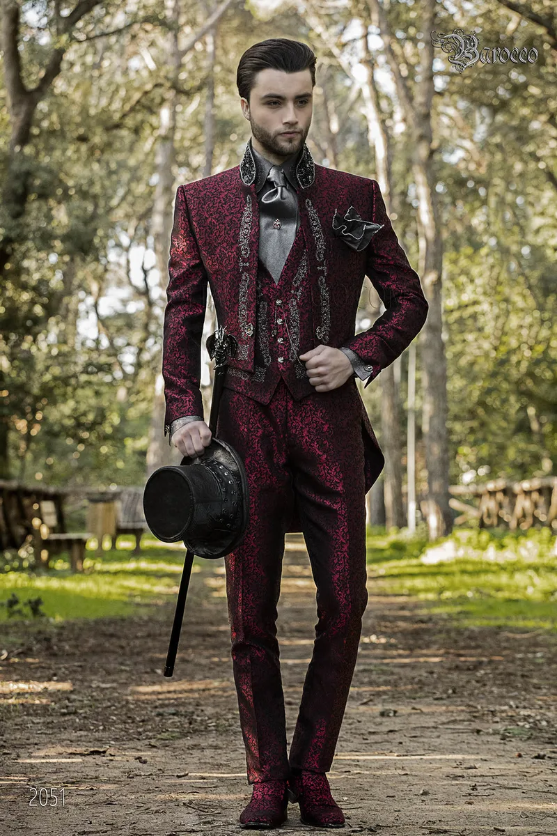 Frak barocco damascato rosso ricamo nero-argento 1