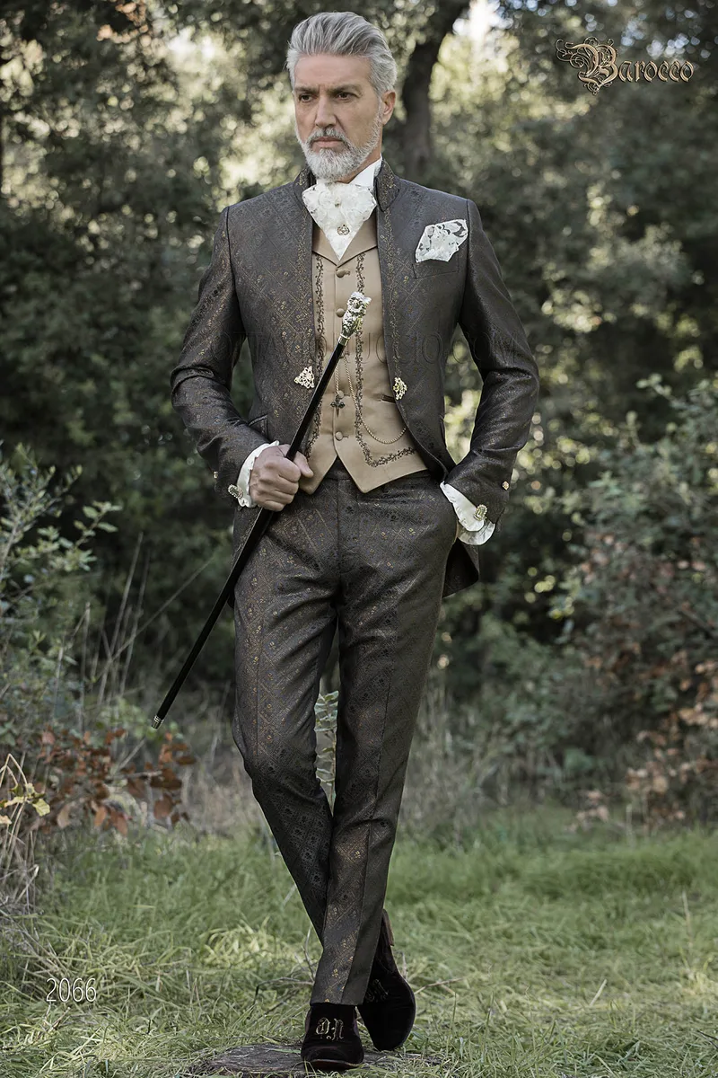 Abito stile barocco broccato grigio oro ricamato oro 1