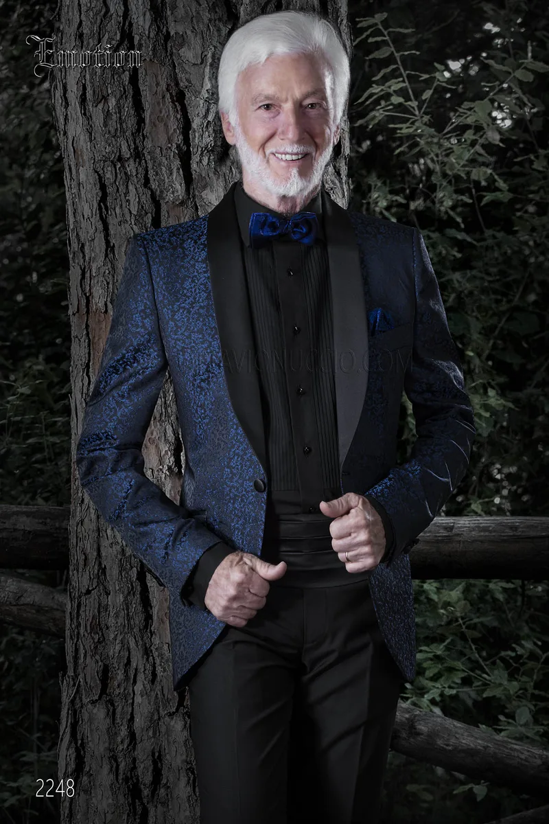 Giacca smoking damascato blu e pantalone nero 2