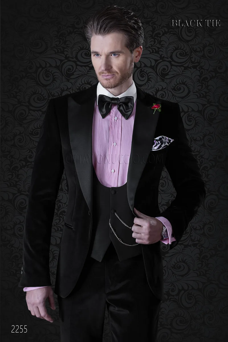 Smoking uomo per eventi di gala in velluto nero 1