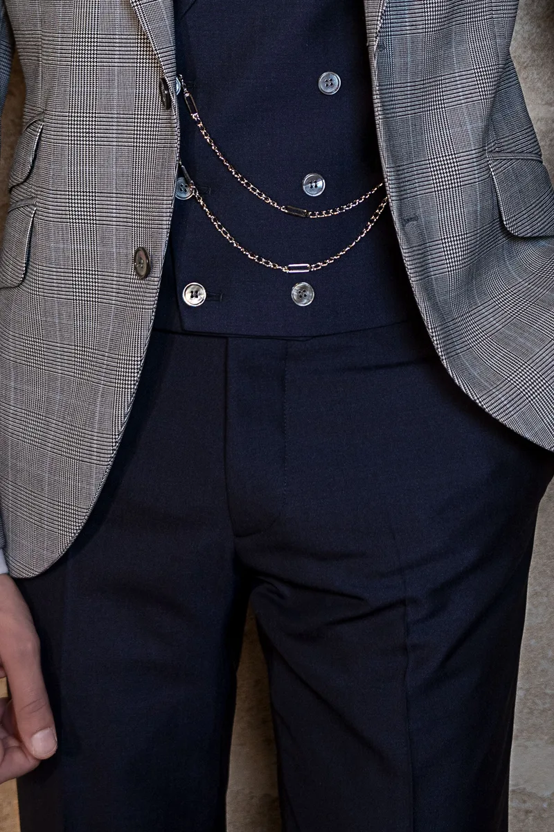 Abito uomo Principe di Galles con gilet e pantalone blu 4