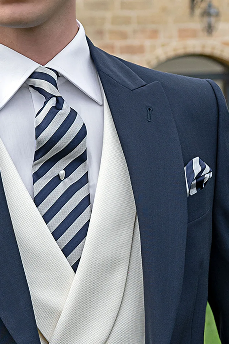 Tight classico blu da sposo con pantalone righe 4